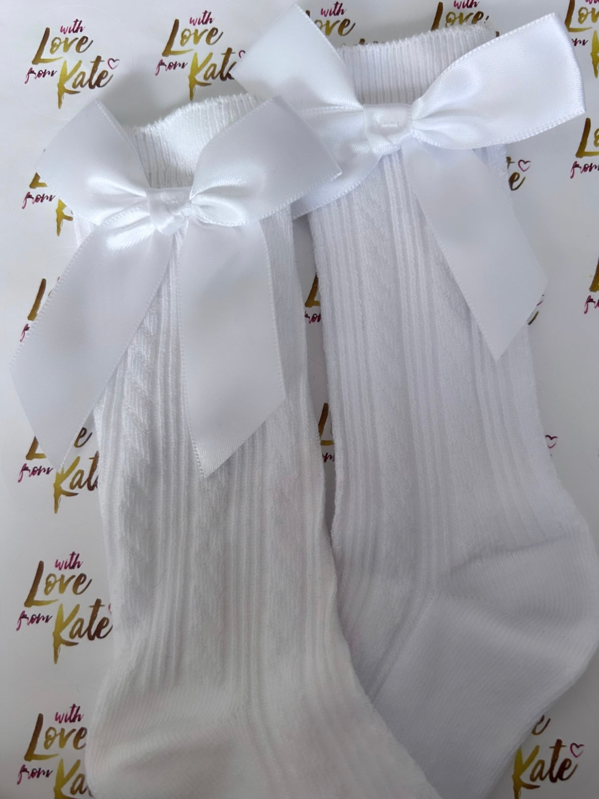 White baby/ toddler knee high socks with bows