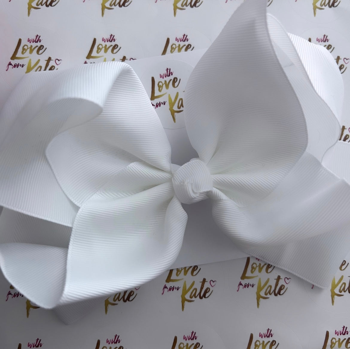 White 8 inch boutique bow