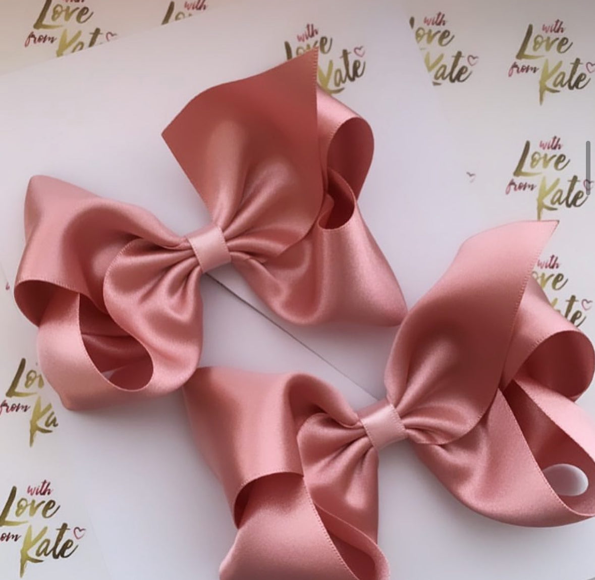 Dusky pink Medium satin boutique bow